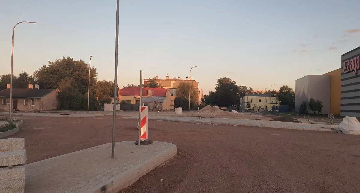 Duże zmiany przy PUP we Włocławku. Zobacz, jak powstaje nowe rondo ZDJĘCIA, WIDEO