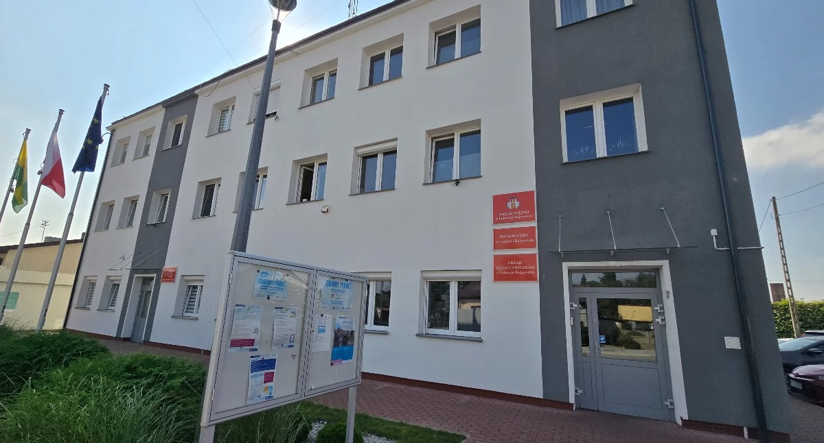 Praca we Włocławku i powiecie. Ponad 9 tys. zł brutto w szpitalu, urząd też szuka pracownika