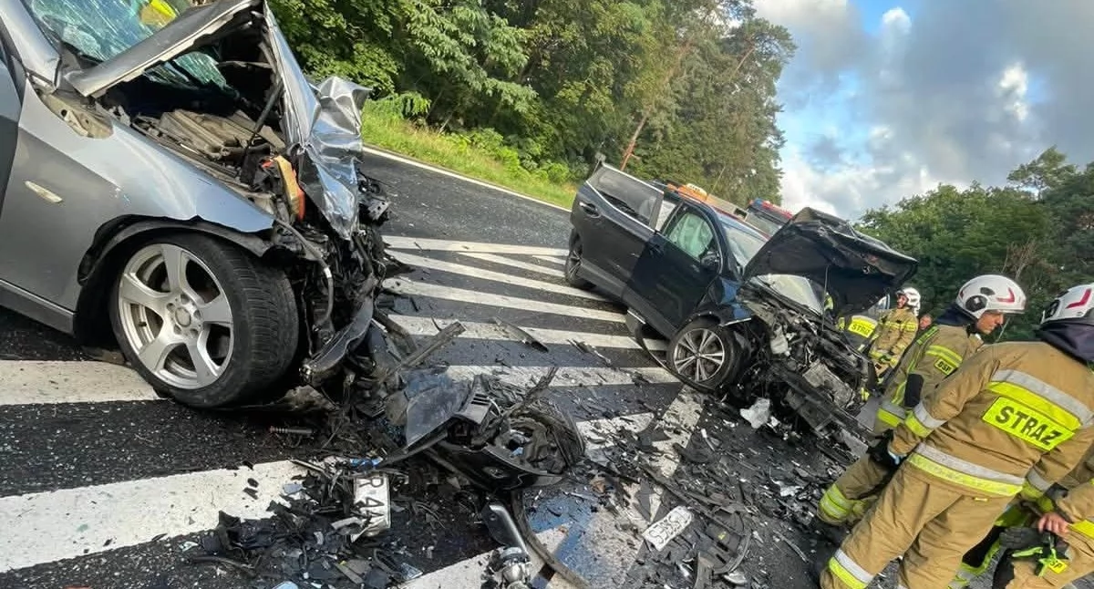 Wypadek na DK 80 pod Toruniem. Zderzyły się dwa samochody