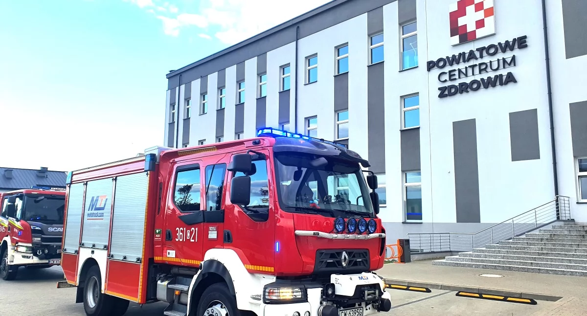 Alarm postawił strażaków na nogi. Dwa wyjazdy do Powiatowego Centrum Zdrowia we Włocławku