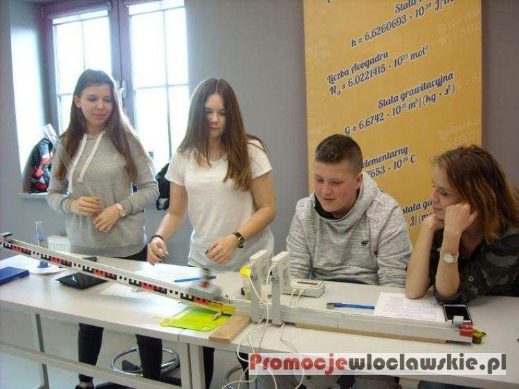 Uczniowie szkoły w Smólniku 
