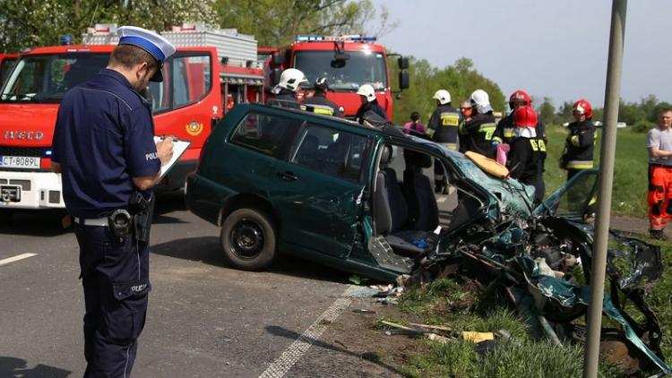 Tragiczny wypadek w regionie. 4 osoby zginęły na miejscu [FOTO]
