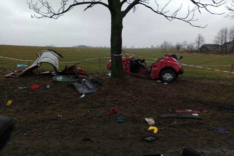 Tragiczny wypadek w Wielkanoc. Nie żyje kobieta [ZDJĘCIA]