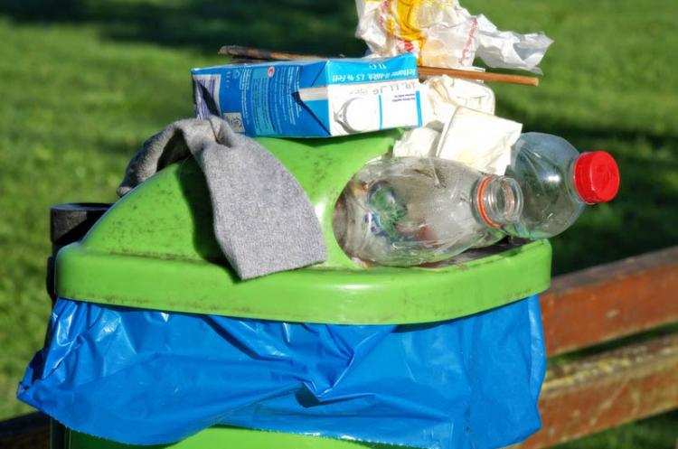 Jak segregować odpady po „nowemu”? Saniko tłumaczy