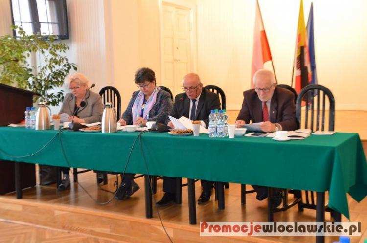 Burzliwa sesja Rady Powiatu we Włocławku [ZDJĘCIA]