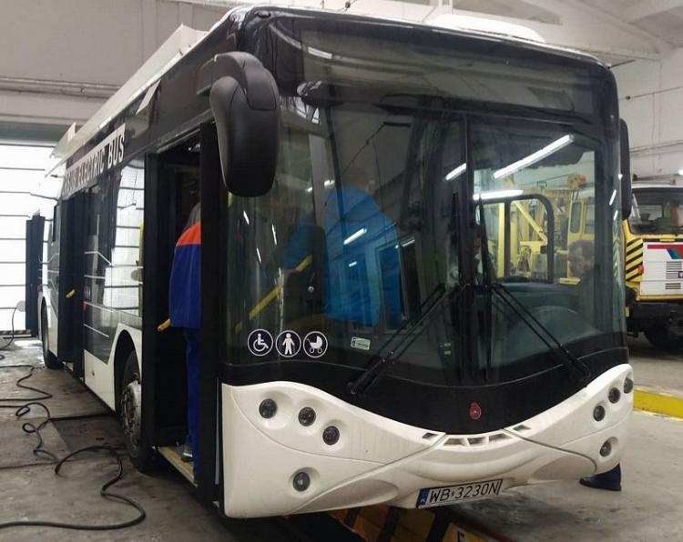 Elektryczny autobus Ursusa na ulicach Włocławka [ZDJĘCIA]