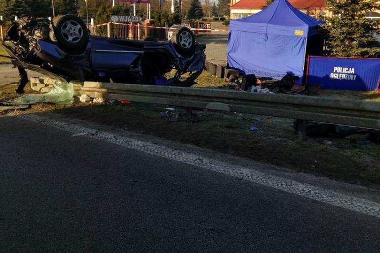 Tragiczny wypadek w regionie. Nie żyje kobieta i dwoje dzieci [ZDJĘCIA]