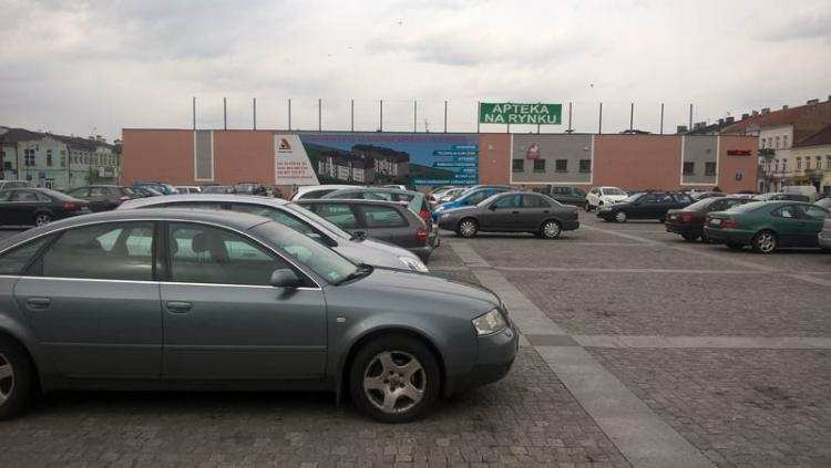 Zmiany organizacji ruchu przy Zielonym Rynku we Włocławku