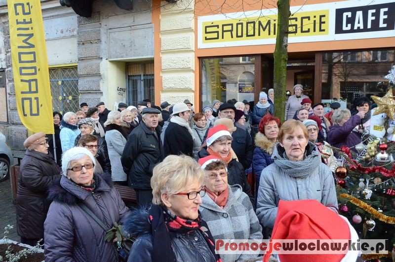 Spotkanie świąteczne  seniorów w Kawiarni Obywatelskiej we Włocławku 