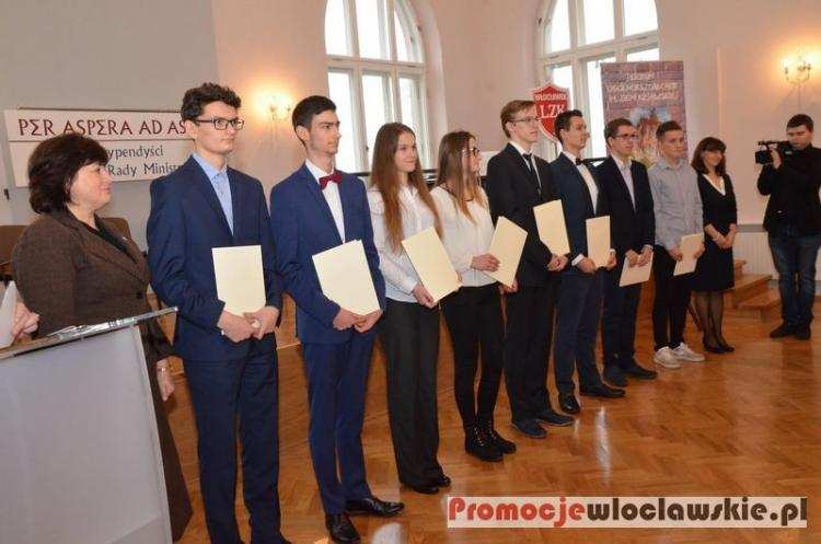 Stypendyści premiera z Włocławka i okolic. Poznaj najlepszych uczniów [ZDJĘCIA]