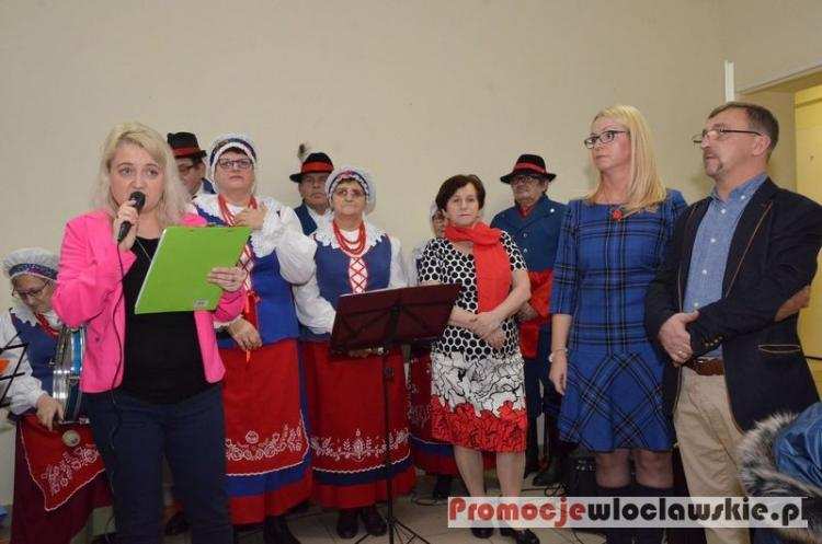 Seniorzy z Nowej Wsi bawili się na Andrzejkach [ZDJĘCIA]