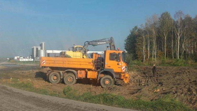 Na terenach inwestycyjnych w Lubieniu Kujawskim powstają nowe miejsca parkingowe