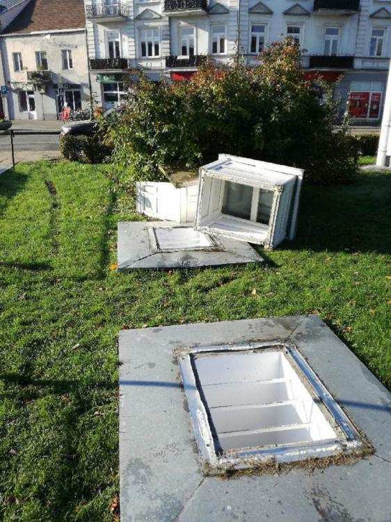 Staranował szalet we Włocławku i uciekł 