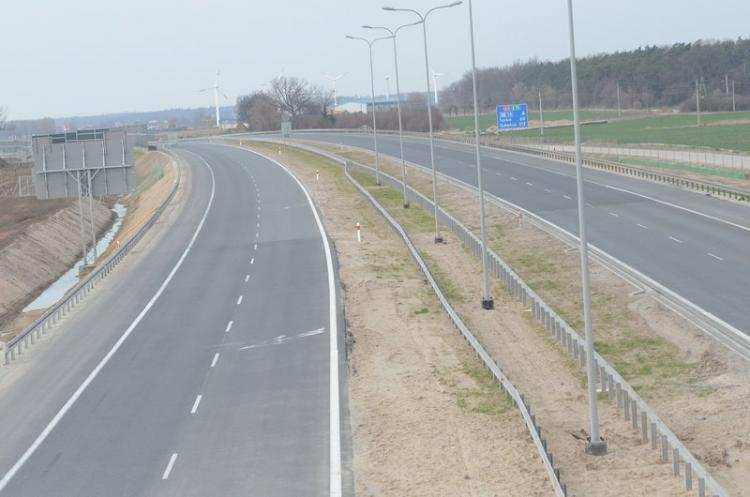 Tragiczny wypadek na A1. Nie żyje kierowca i 6-letnie dziecko