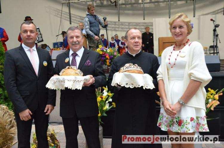 Rolnicy podziękowali za plony. Dożynki w Płowcach za nami [ZDJĘCIA]