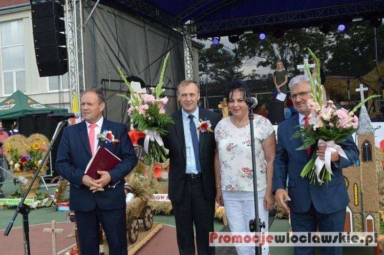 Podziękowali rolnikom za całoroczny trud. Dożynki w Fabiankach za nami [ZDJĘCIA]