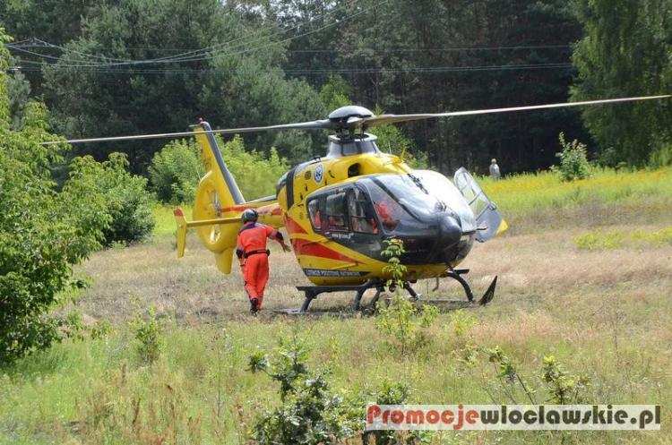 Helikopter w akcji. DK 62 zablokowana. Akcja ratownicza pod Włocławkiem [ZDJĘCIA]
