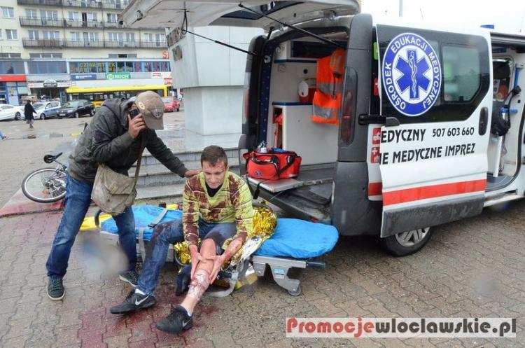 Ratownicy medyczni walczą o godne życie. Protest we Włocławku [ZDJĘCIA]