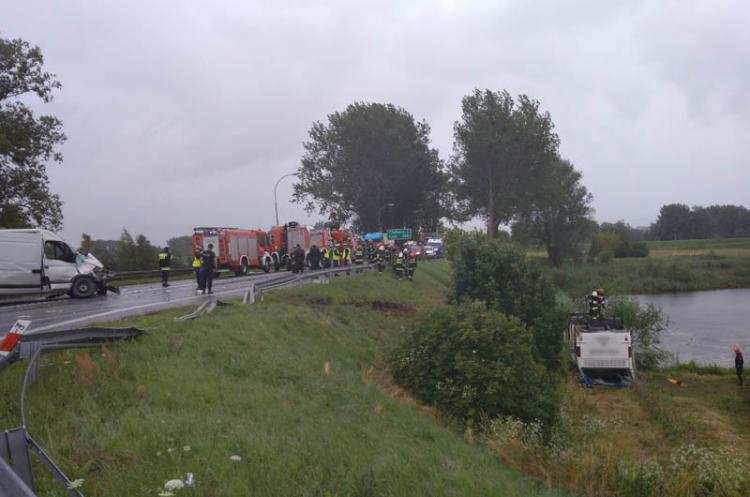 9 osób rannych w wypadku. Zderzenie autobusu z autem dostawczym w regionie