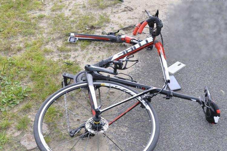 Tragiczny wypadek z udziałem rowerzysty. Nie żyje 33-latek