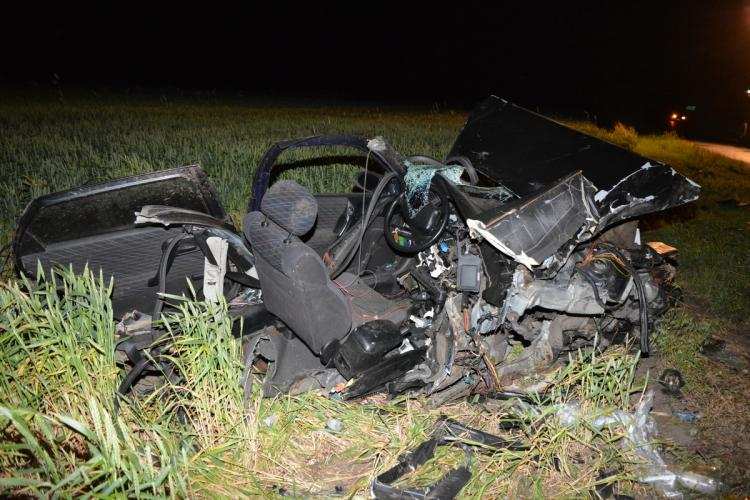 Śmiertelny wypadek w regionie. Opel uderzył w drzewo [ZDJĘCIA]