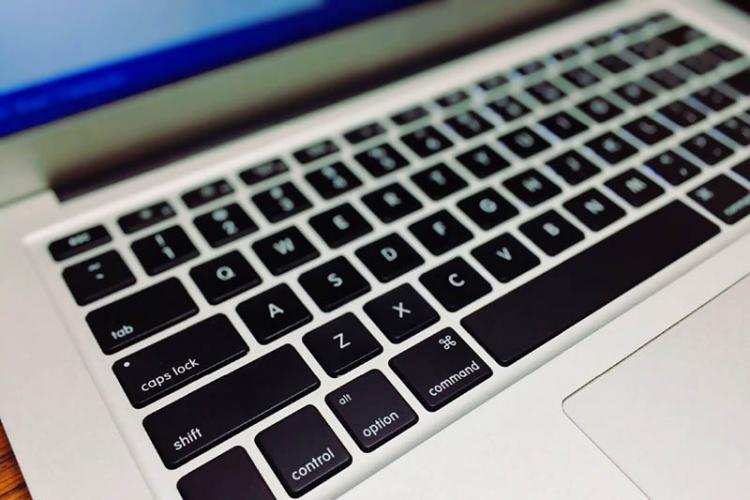 Jesteśmy coraz bardziej internetowi. Składamy PIT-y, przelewamy pieniądze, szukamy miłości w sieci