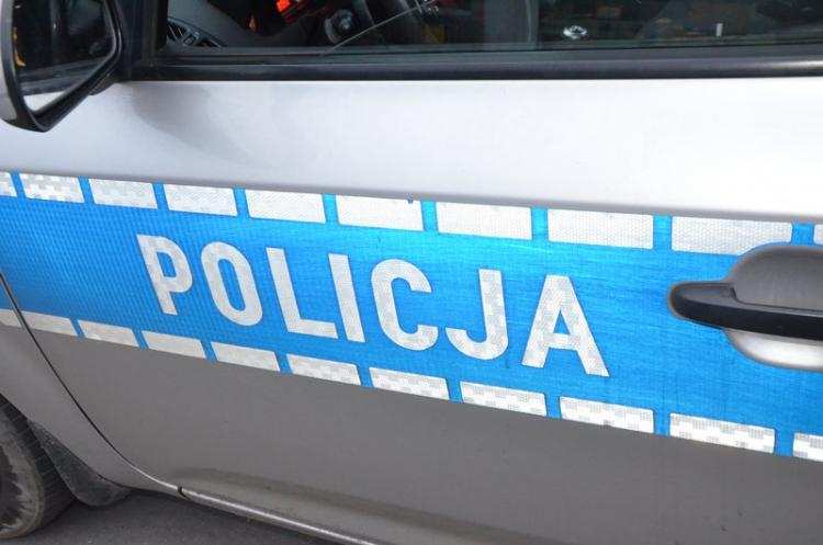 „Golas” ze stolicy biegał nago po ulicy w regionie