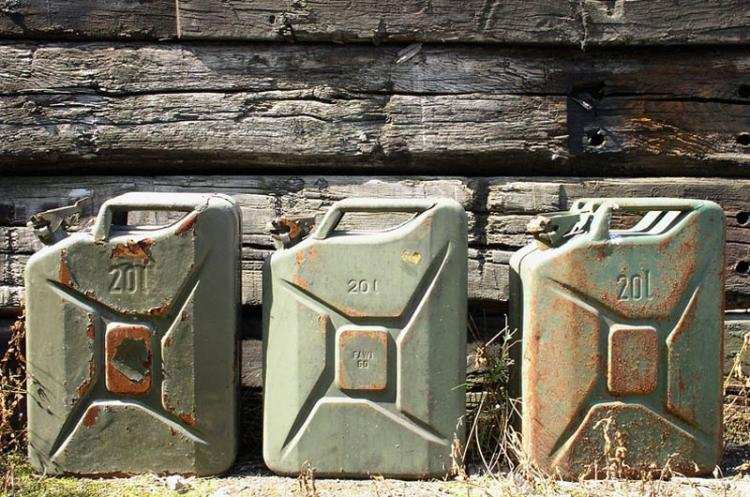 Kradli paliwo ze zbiorników pojazdów.Trwało to dwa lata ...