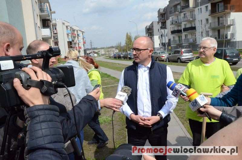 Międzynarodowy Dzień Ziemi. Sadzenie drzewek we Włocławku