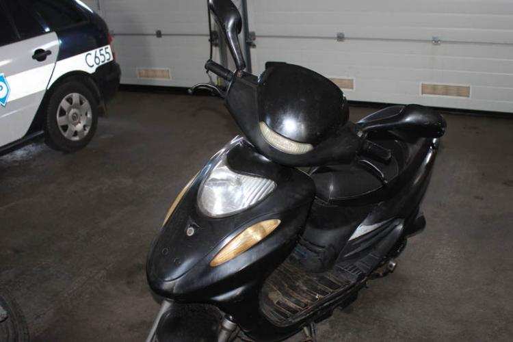 Ściągnęli z jezdni nieprzytomnego z rozbitą głową ...