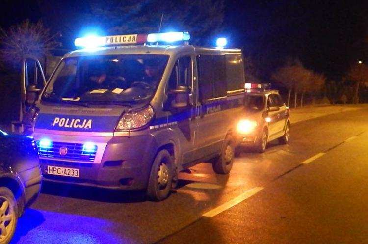 Policyjny pościg w regionie. Mundurowi zatrzymali auto po …