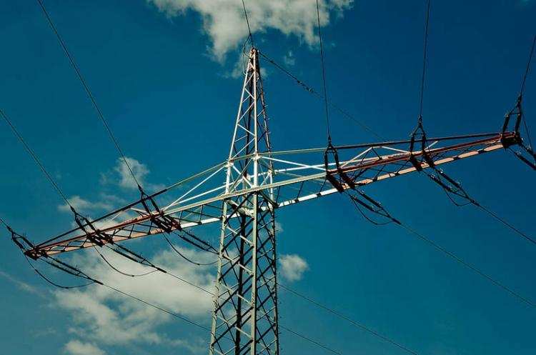 Włocławek i okolica bez prądu: Operator wyłączy energię w kilkunastu gminach