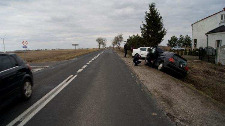 Kilkunastomiesięczna dziewczynka i 24-latek w szpitalu. Dwa wypadki w regionie [ZDJĘCIA]