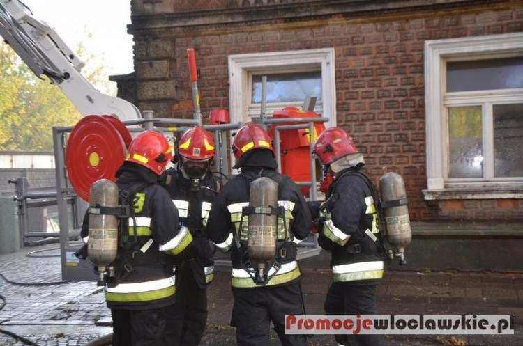 W jednym z mieszkań we Włocławku ulatniał się czad. Ewakuowano 3 osoby