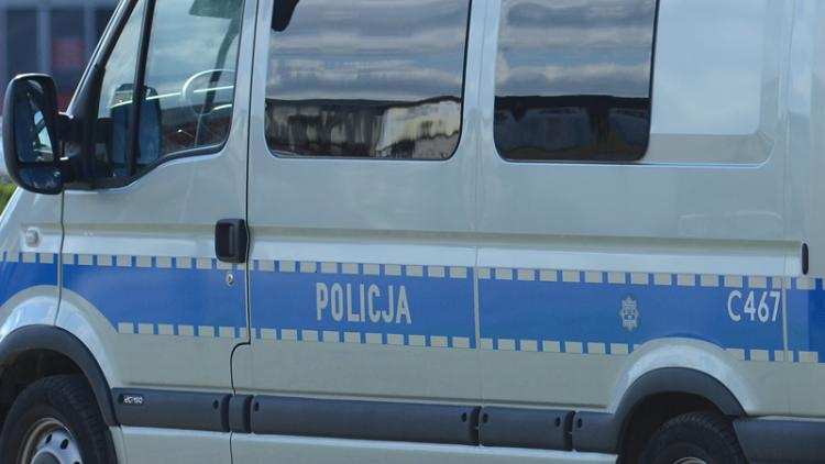 47-latek porysował karoserię. Straty oszacowano na kilka tysięcy