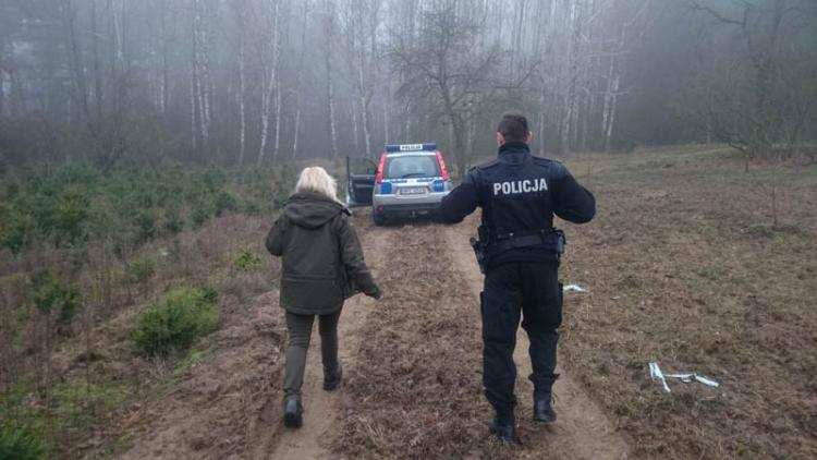 Policjanci sprawdzali plantacje choinek. Czego szukali?