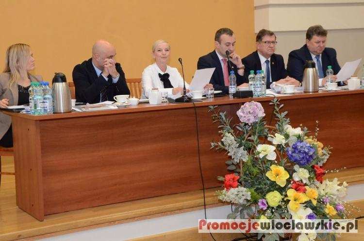 SLD przejmuje schedę po PO. Dlaczego nie wszyscy radni PO stracili funkcje?