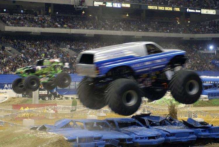 Olbrzymie auta we Włocławku: Monster Truck już w weekend!