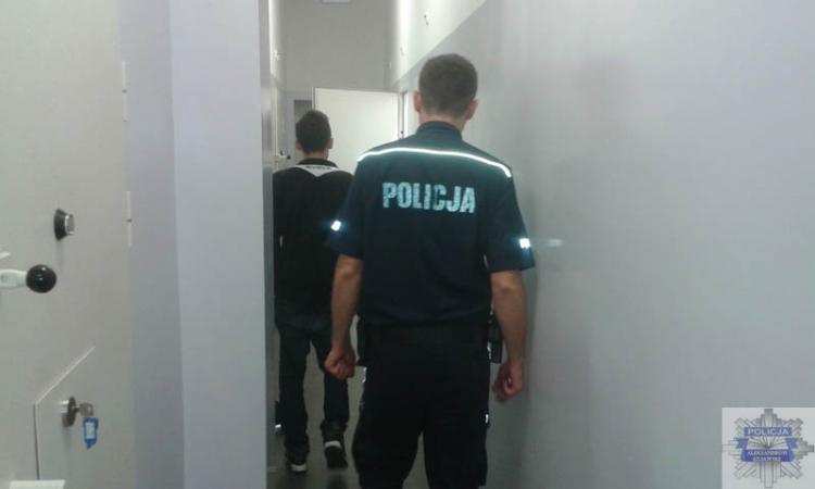 Brutalny napad: Wtargnęli do domu, bili po twarzy i splądrowali mieszkanie 