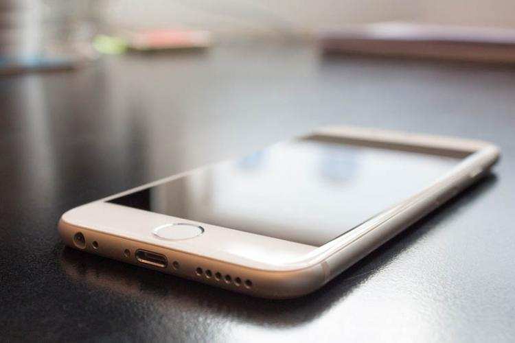 Informatyczny talent z Włocławka. Uczeń sworzył aplikację na telefon. Jest już dostępna w Google Pla