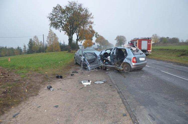 Tragiczne zderzenie dwóch pojazdów: 19-latka poniosła śmierć na miejscu