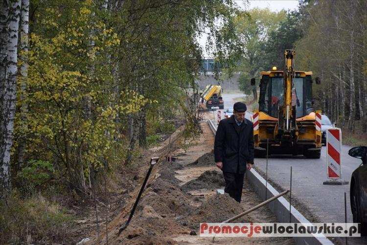 Trwa rozbudowa drogi nr 2910C Nowa Wieś - Smólsk - Kruszyn. Kiedy koniec prac?