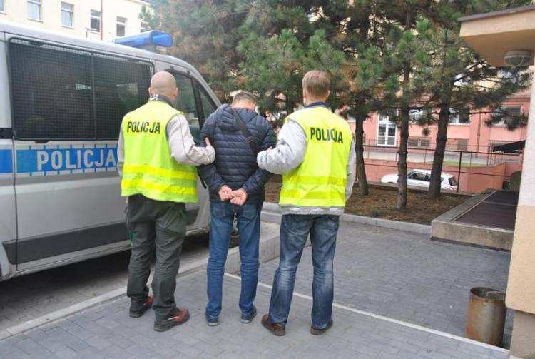 SZOK: Pedofil z Włocławka zatrzymany. 53-letni amator seksu z 14-latką wpadł