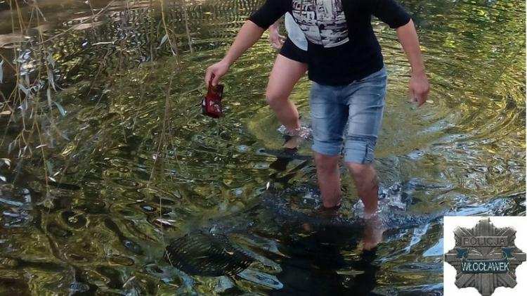 Policja odzyskała „fanty”. Musieli po nie wejść aż do …