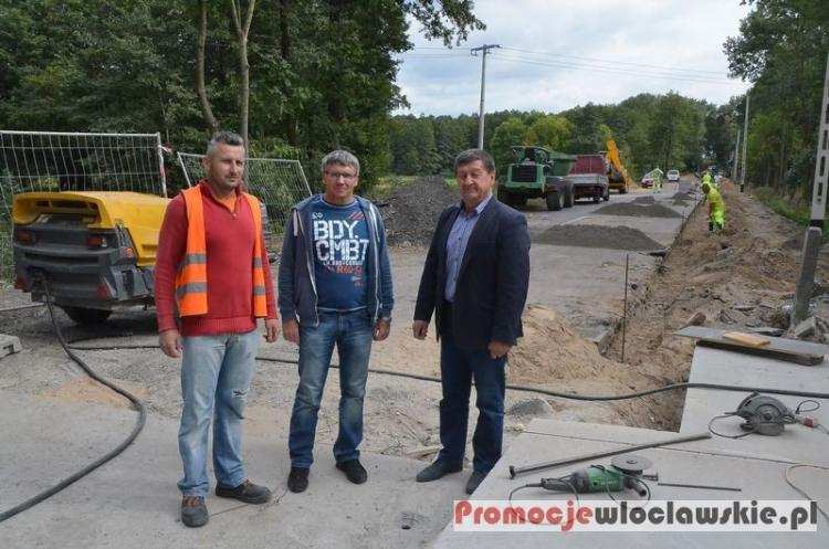 Powiat Włocławski cały czas inwestuje. Most na rzece Zgłowiączce w Lubrańcu na finiszu