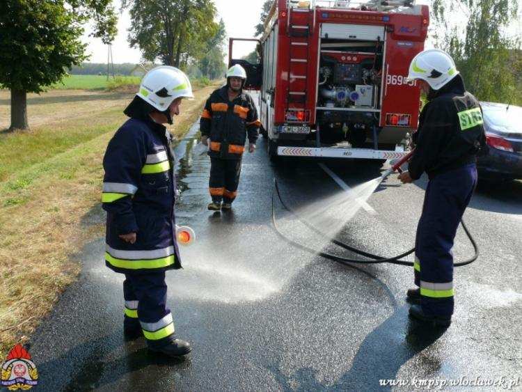 Akcja trwała ponad 3 godziny. W Zawadzie Piaski wyciekło około 6 ton glikolu
