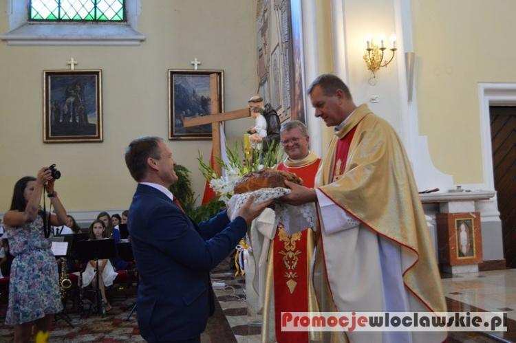 Rolnikom w podzięce za trud. Dożynki w Fabiankach za nami [ZDJĘCIA]