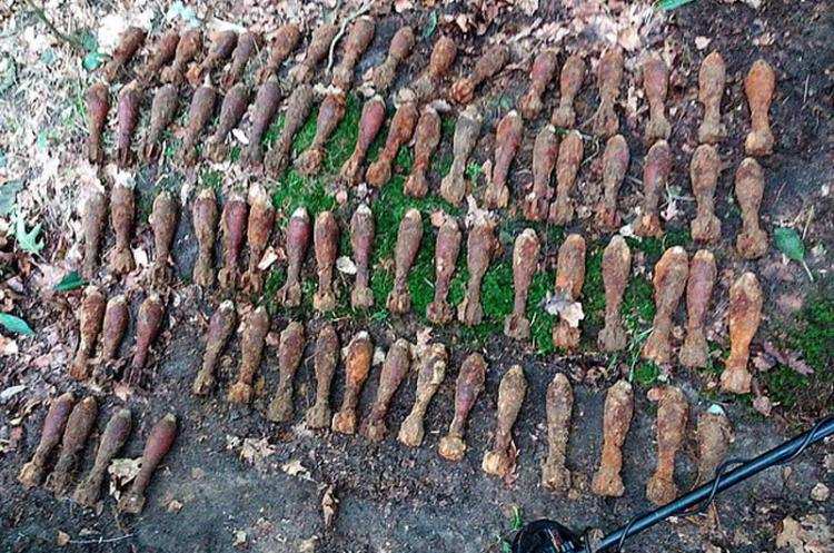 KRAJ: Wykopali ponad 170 uzbrojonych pocisków artyleryjskich  