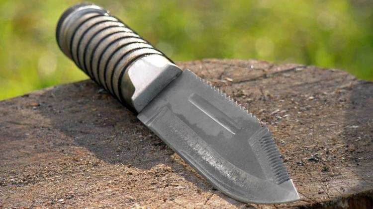 16-latek zastraszył ekspedientkę nożem i próbował ją zgwałcić