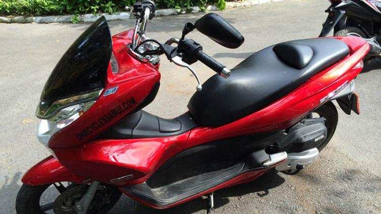 17-latek rzucił się do ucieczki. Wjechał motorowerem w pole…